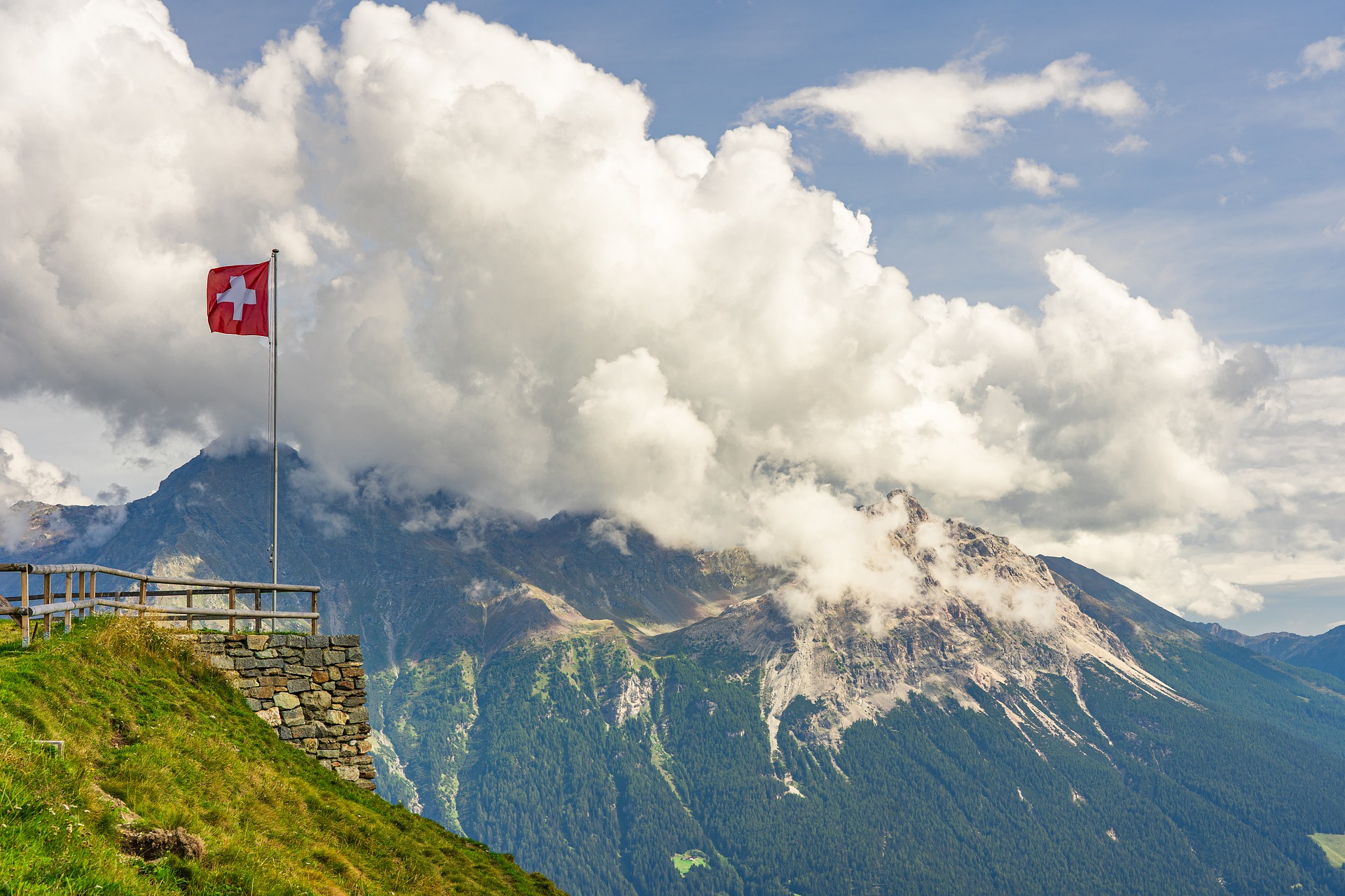 Jeunes parents, pourquoi acheter à proximité de la Suisse ?