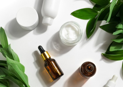 Récupération post-opératoire : quels produits et soins privilégier pour une peau apaisée et une cicatrisation optimale ?